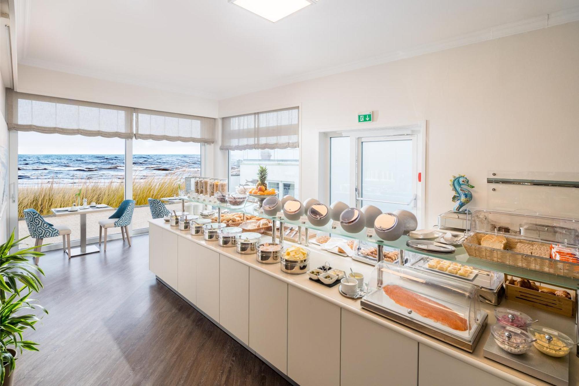 Hotel Bellevue Timmendorfer Strand Buitenkant foto