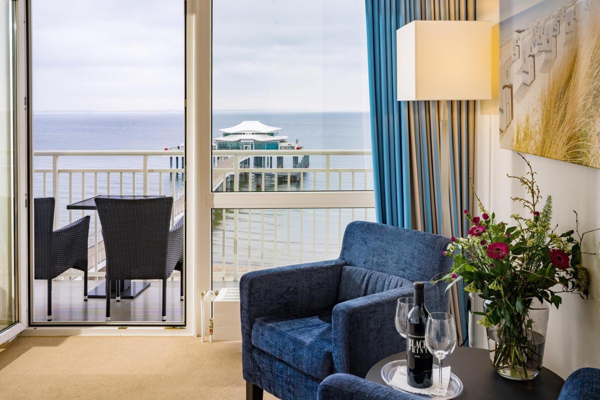 Hotel Bellevue Timmendorfer Strand Buitenkant foto