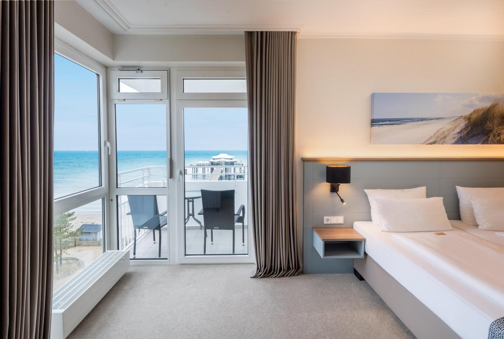 Hotel Bellevue Timmendorfer Strand Buitenkant foto