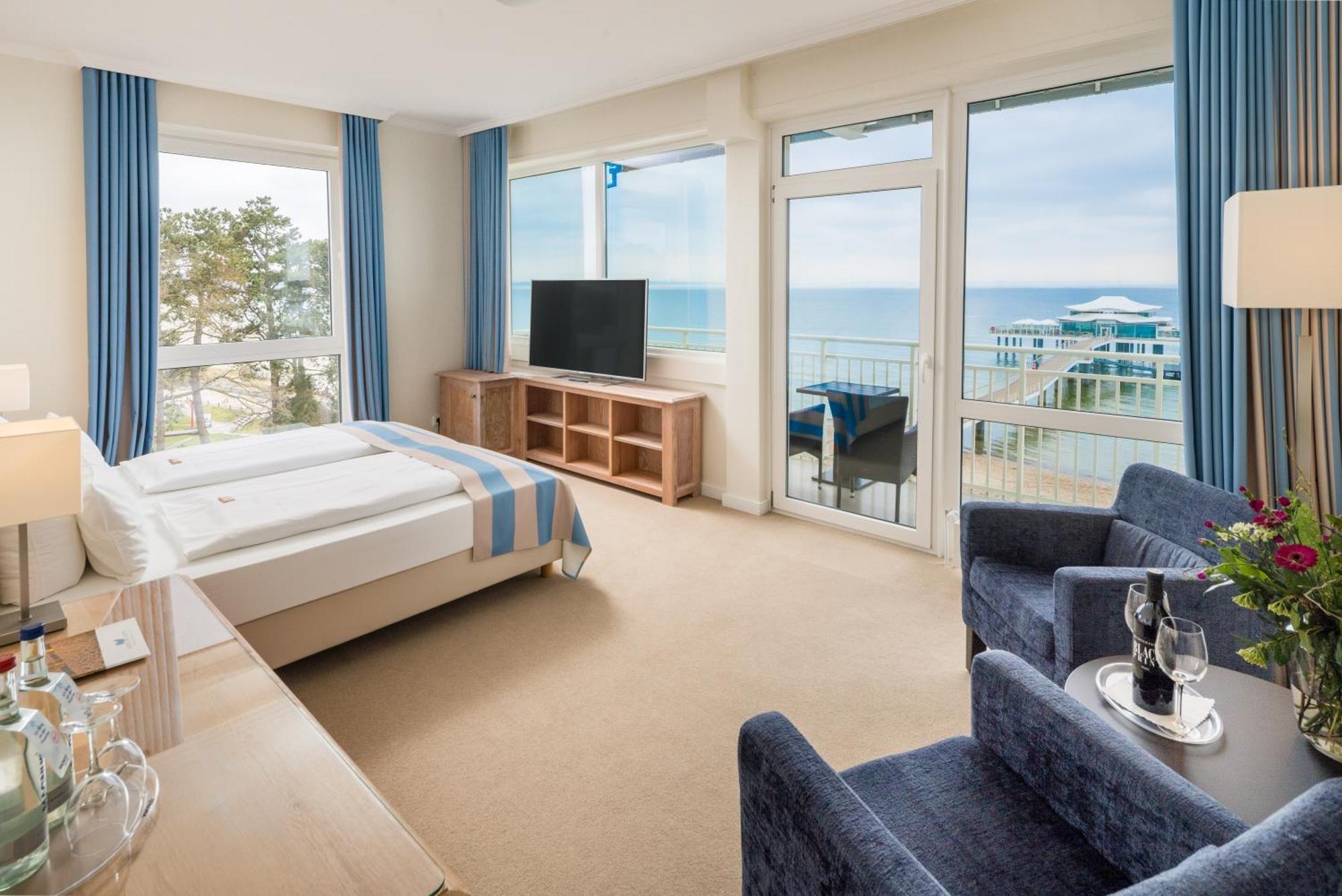 Hotel Bellevue Timmendorfer Strand Buitenkant foto